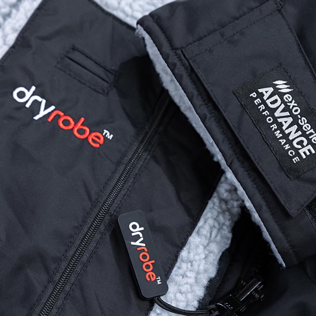dryrobe Advance Long Sleeve Changing Robe - Black / Grey Extra Image 3